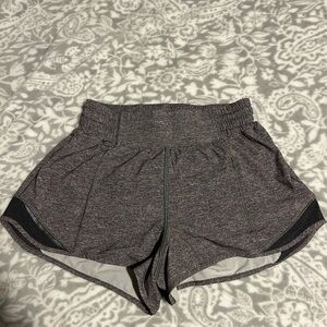 Lululemon Heather Gray Hotty Hot High-Rise Lined Short 2.5”